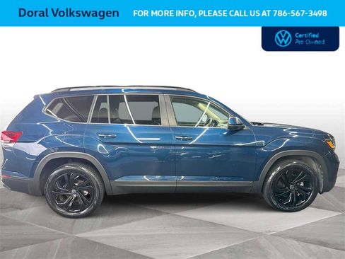Certified 2022 Volkswagen Atlas SE w/ Black Wheel Package image 9