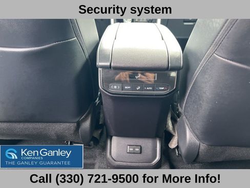 Used 2024 Toyota Highlander XLE image 46