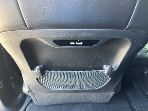Used 2025 Chrysler Pacifica Limited FWD image 21
