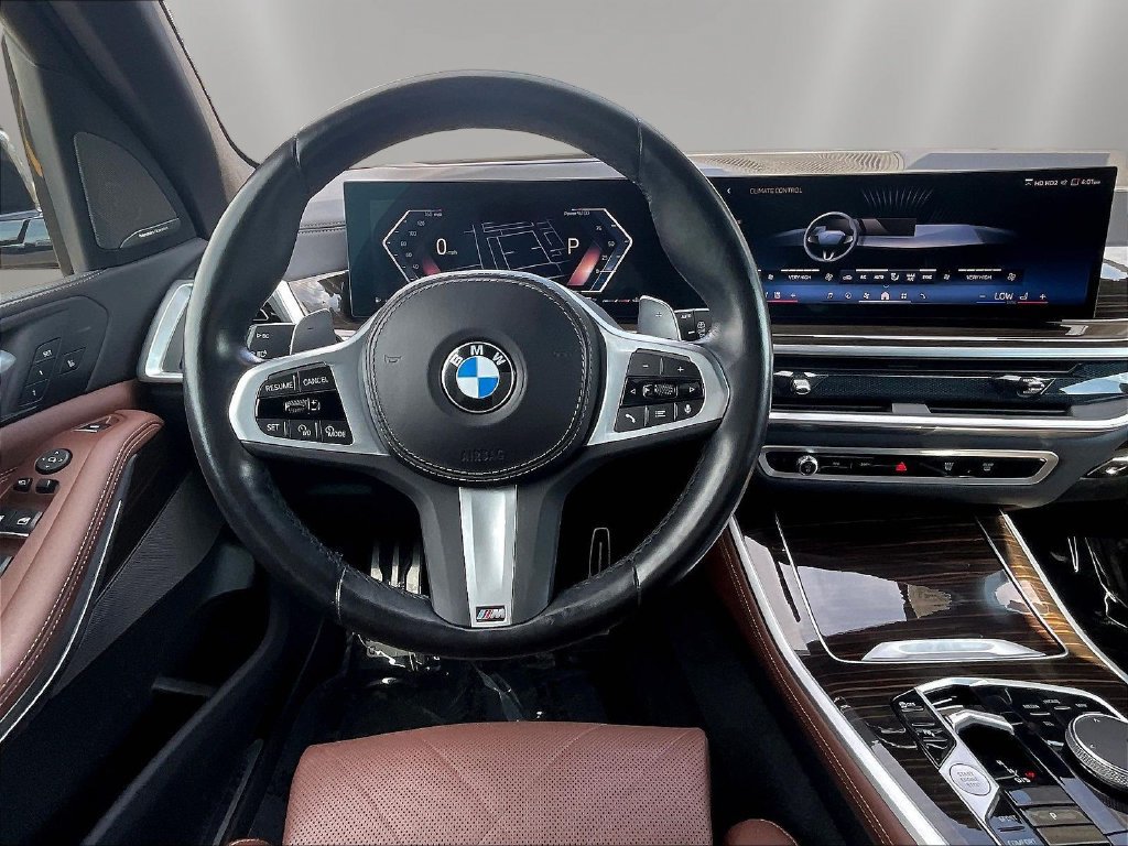 Used 2024 BMW X5 xDrive40i w/ M Sport Package AWD/4WD image 8