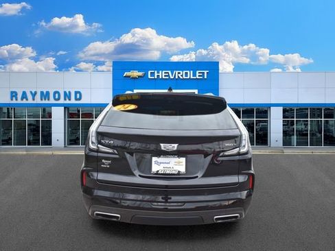 Certified 2024 Cadillac XT4 Sport w/ Technology Package AWD/4WD image 5