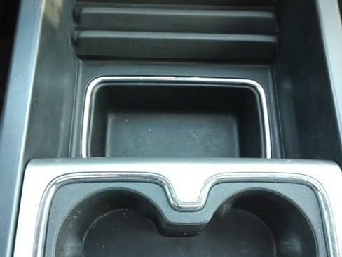 Used 2018 GMC Sierra 1500 SLT image 30