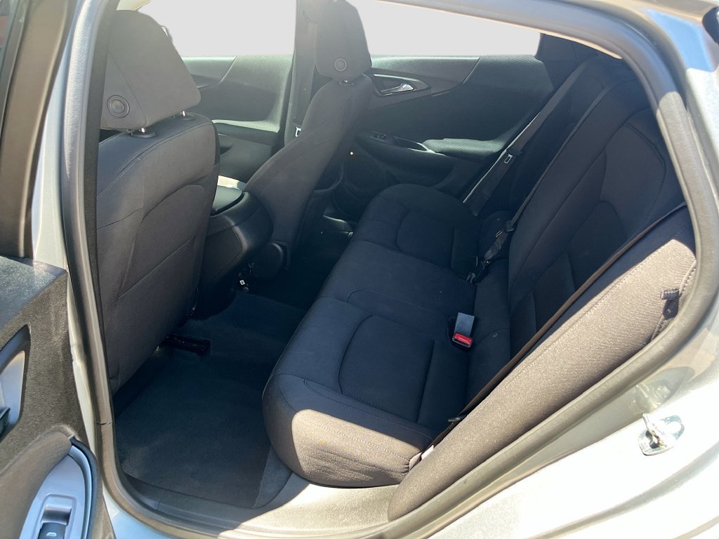 Used 2024 Chevrolet Malibu RS FWD image 23