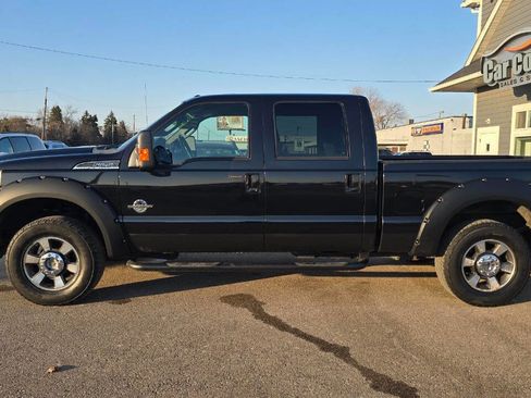 Used 2011 Ford F250 Lariat image 2
