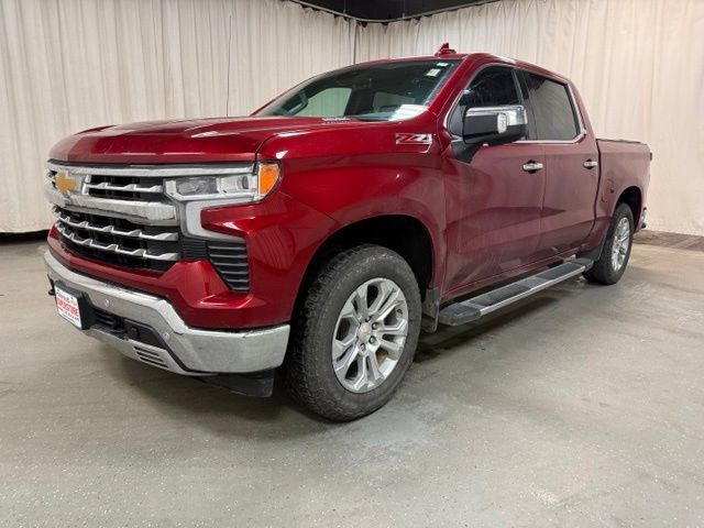 Used 2025 Chevrolet Silverado 1500 LTZ AWD/4WD image 14