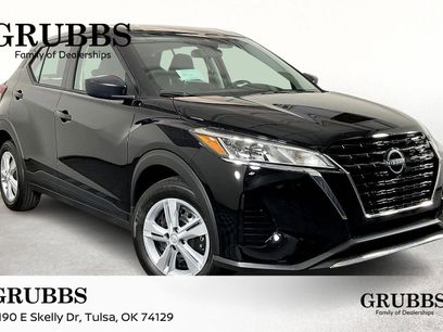 New 2025 Nissan Kicks Play S