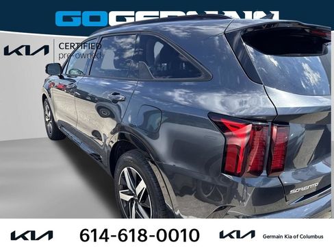 Certified 2023 Kia Sorento S w/ Panoramic Sunroof Package FWD image 3