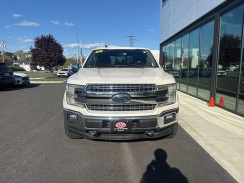 Used 2019 Ford F150 Lariat w/ Equipment Group 502A Luxury AWD/4WD image 6