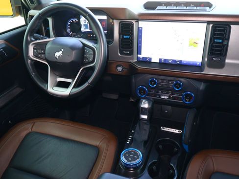 Used 2022 Ford Bronco Outer Banks w/ Sasquatch Package AWD/4WD image 12