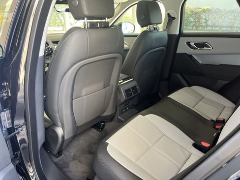 New 2025 Land Rover Range Rover Velar S image 12