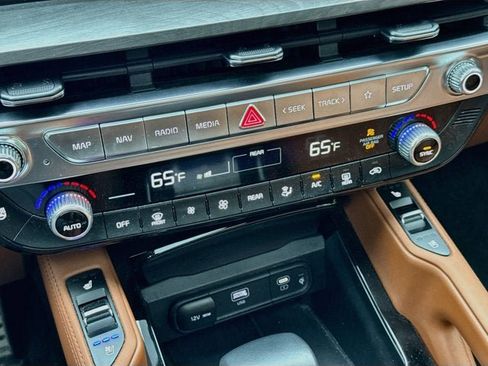 Certified 2024 Kia Telluride SX Prestige X-Line AWD/4WD image 16