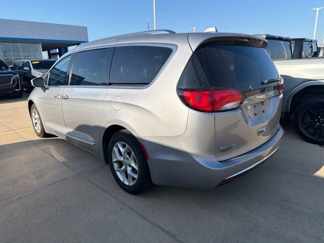Used 2018 Chrysler Pacifica Touring-L Plus w/ Tire & Wheel Group FWD image 4