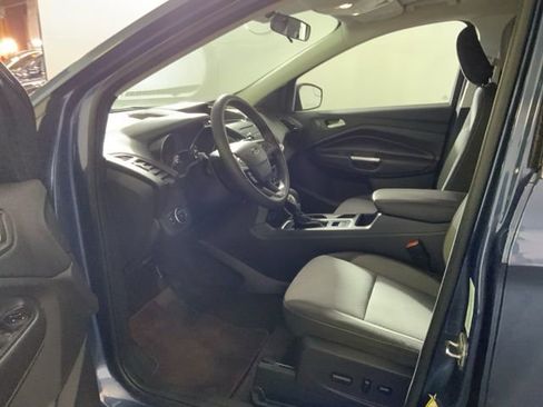 Used 2018 Ford Escape SE image 17