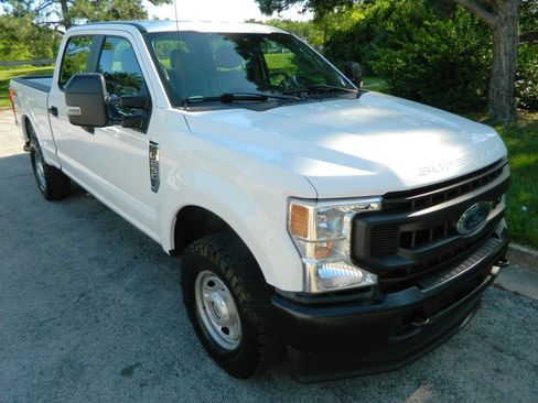Used 2020 Ford F250 XL w/ Power Equipment Group AWD/4WD image 3