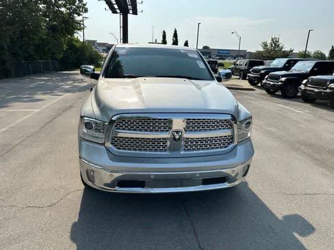 Used 2018 RAM 1500 Laramie w/ Convenience Group AWD/4WD image 25
