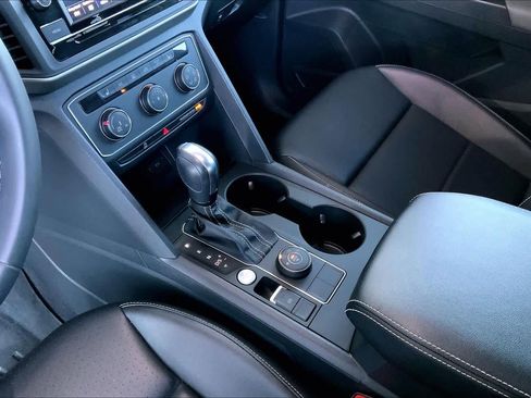 Used 2022 Volkswagen Atlas SE image 16