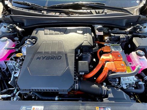 New 2025 Hyundai Elantra SEL image 12