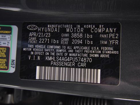 Used 2023 Hyundai Elantra SEL w/ Convenience Package FWD image 28