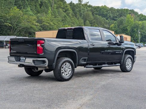 Used 2022 Chevrolet Silverado 3500 LT w/ Convenience Package AWD/4WD image 9