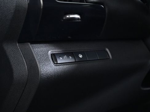 Used 2024 Nissan Pathfinder SV AWD/4WD image 21