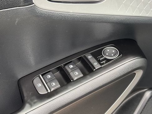 Used 2025 Kia Soul LX FWD image 25