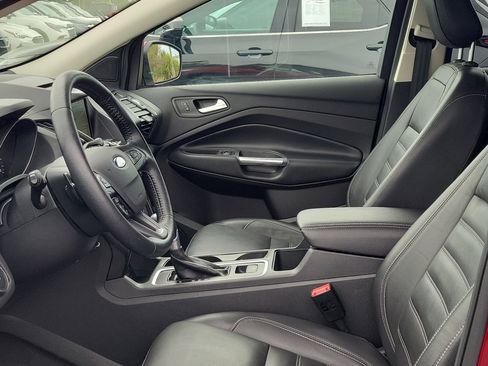 Used 2018 Ford Escape Titanium w/ Ford Safe & Smart Package image 21