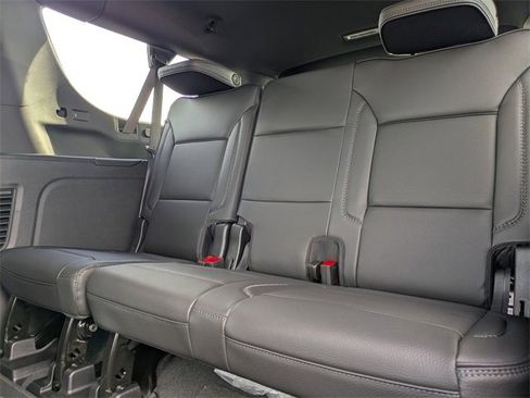 New 2025 GMC Yukon XL Denali w/ Sun & Power Step Package image 19