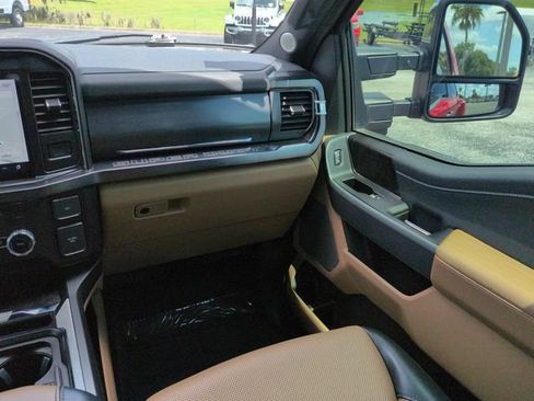 Used 2023 Ford F450 Lariat w/ Lariat Ultimate Package AWD/4WD image 17
