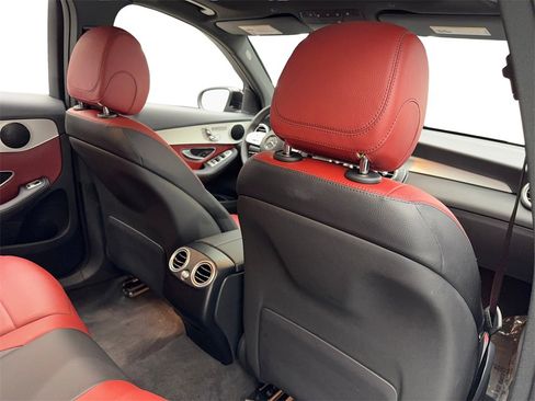 Used 2022 Mercedes-Benz GLC 300 w/ AMG Line image 38