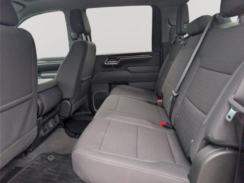 Used 2025 Chevrolet Silverado 2500 LT w/ Convenience Package AWD/4WD image 14