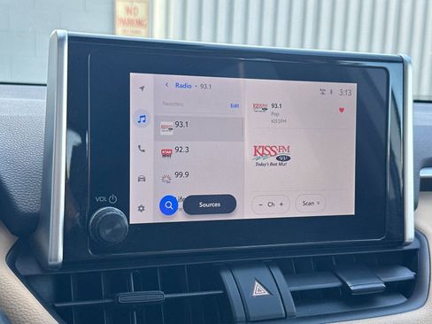 Used 2023 Toyota RAV4 XLE w/ Convenience Package AWD/4WD image 17