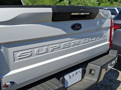 Used 2021 Ford F350 Lariat w/ Lariat Ultimate Package AWD/4WD image 9