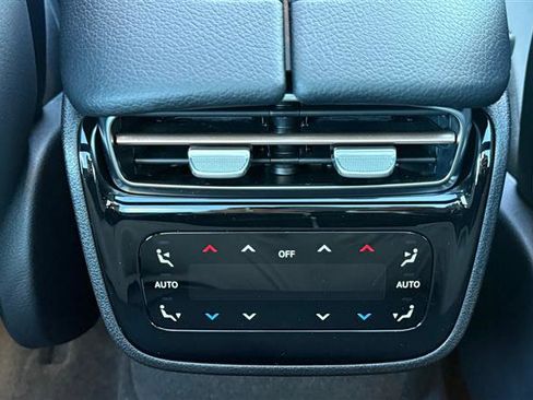 Used 2023 Mercedes-Benz EQE 500 4MATIC Sedan w/ Pinnacle Trim Package image 16