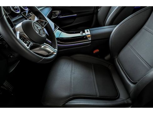 Certified 2025 Mercedes-Benz C 300 4MATIC Sedan image 11