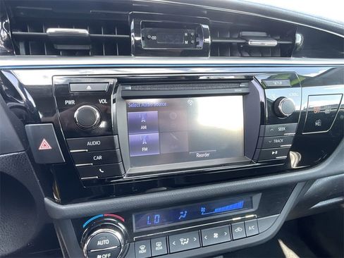 Used 2014 Toyota Corolla S image 12