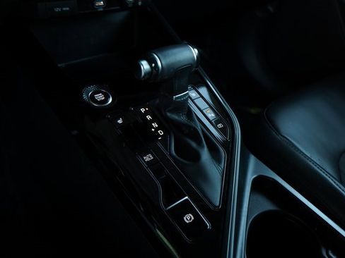 Used 2023 Kia Niro EX image 21