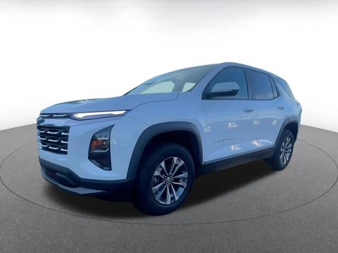 Used 2025 Chevrolet Equinox LT image 8