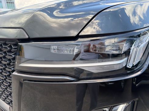 Used 2023 Cadillac Escalade Premium Luxury RWD image 33