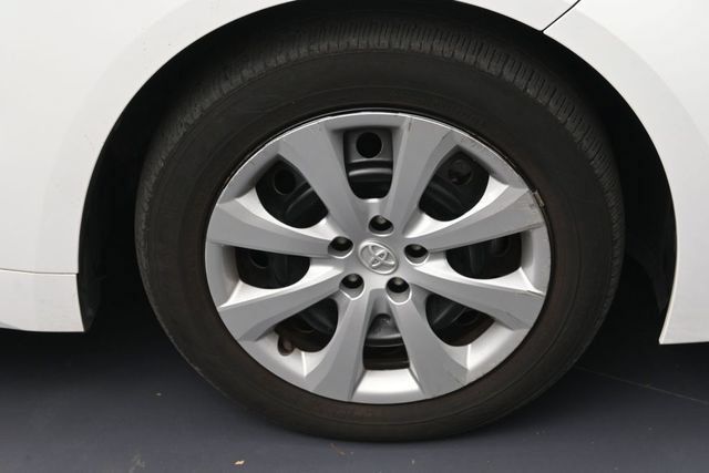 Used 2025 Toyota Corolla LE FWD image 6