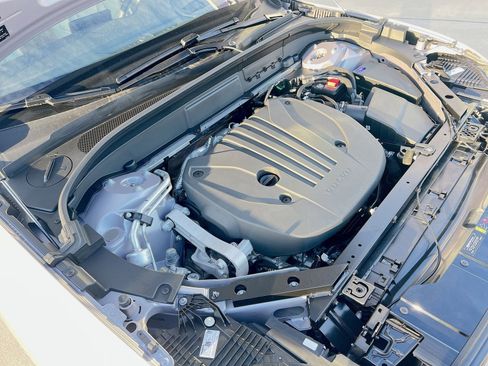 New 2026 Volvo XC60 B5 Ultra w/ Protection Package Premier image 27