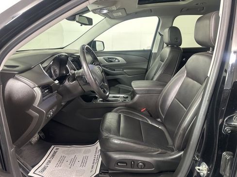 Used 2020 Chevrolet Traverse RS image 23