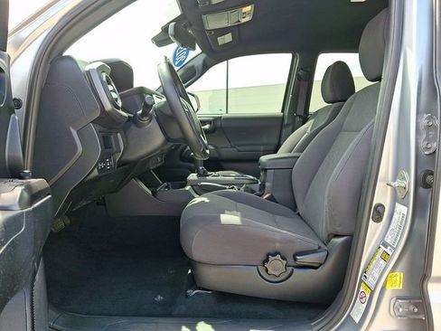 Used 2019 Toyota Tacoma TRD Sport AWD/4WD image 15