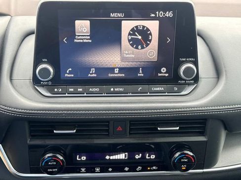 Used 2023 Nissan Rogue SV FWD image 32