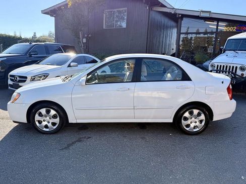 Used 2006 Kia Spectra EX image 3