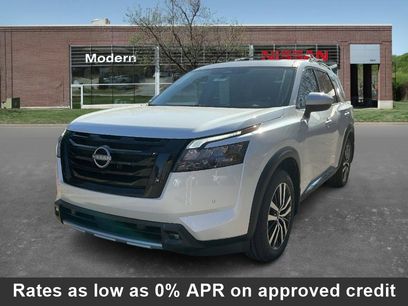 New 2025 Nissan Pathfinder Platinum