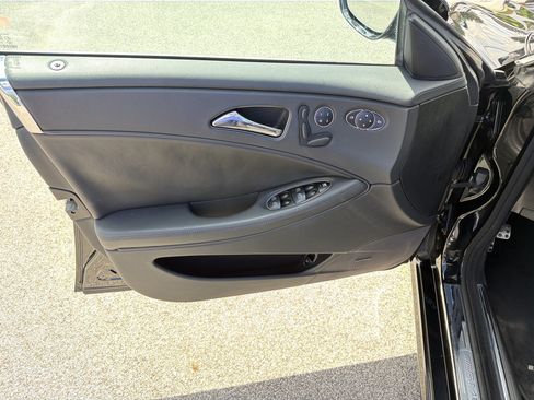 Used 2008 Mercedes-Benz CLS 63 AMG image 10