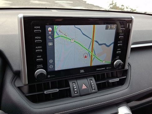 Used 2020 Toyota RAV4 Limited image 17