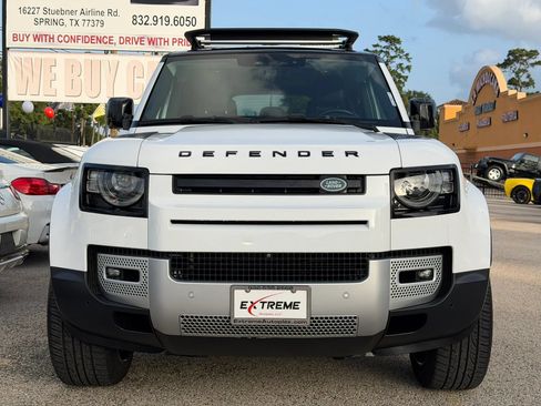 Used 2023 Land Rover Defender 110 S AWD/4WD image 4