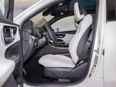 Used 2026 Mercedes-Benz GLC 350e 4MATIC image 20