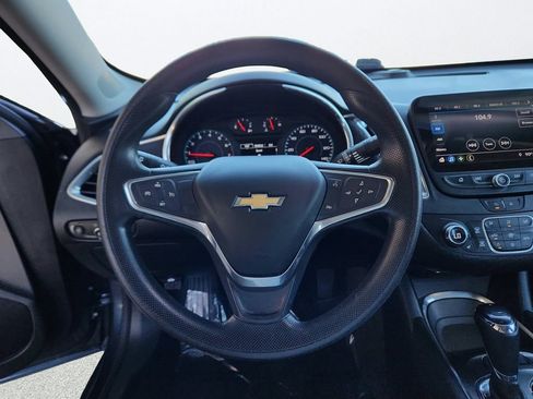 Used 2020 Chevrolet Malibu LT FWD image 13